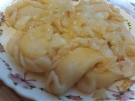 Пісні вареники з картоплею та цибулею - як смачно приготувати