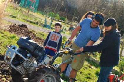 Техніка для присадибної ділянки купити і як заощадити?