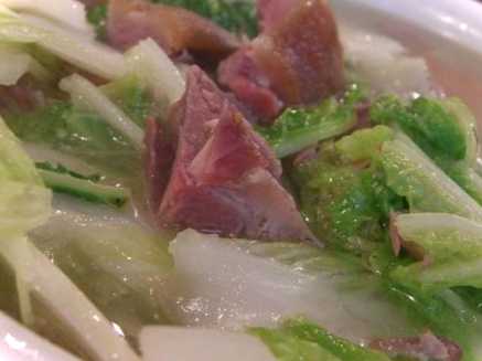 Як приготувати суп з свіжою капустою і картоплею?