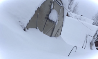 Чи потрібно закривати теплицю з полікарбонату на зиму?