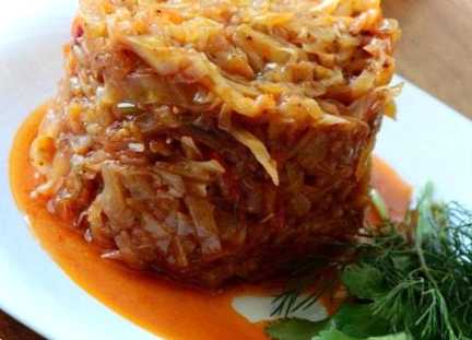 Капуста тушкована - дуже смачні рецепти