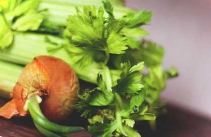 Селера куди можна додавати листя і як використовувати корінь