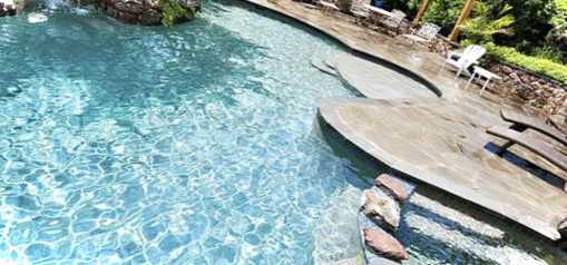 Бажаєте своє подвір'я з басейном? Як облаштувати територію на дачі з каркасним басейном?