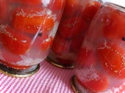 Помідори в снігу з часником на зиму в літровій банці - найсмачніший рецепт